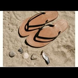 Doen BNWB terre black leather flip flop 41.